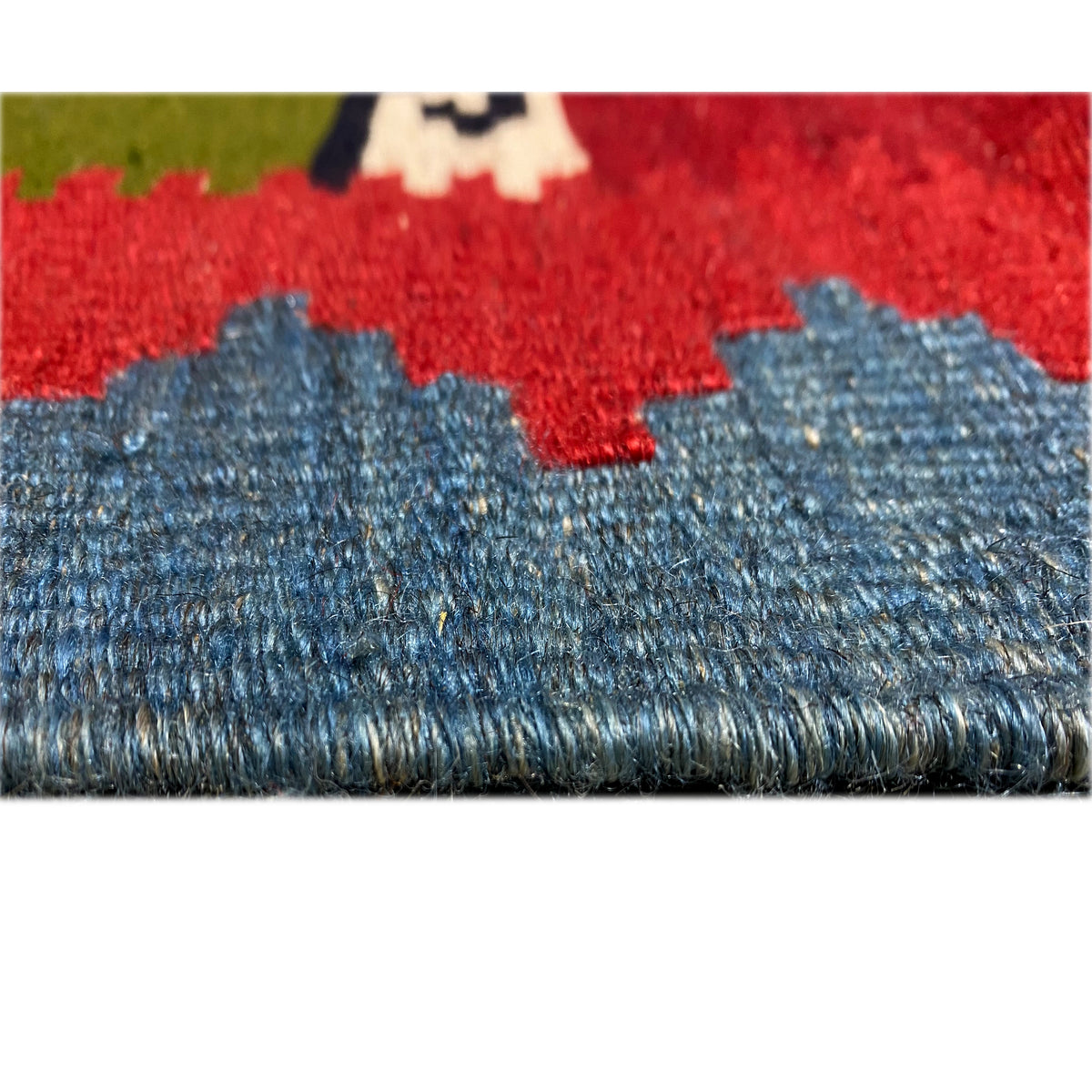 Qashqai-style rug, 200x145 cm, close-up of the pile and fringed edge