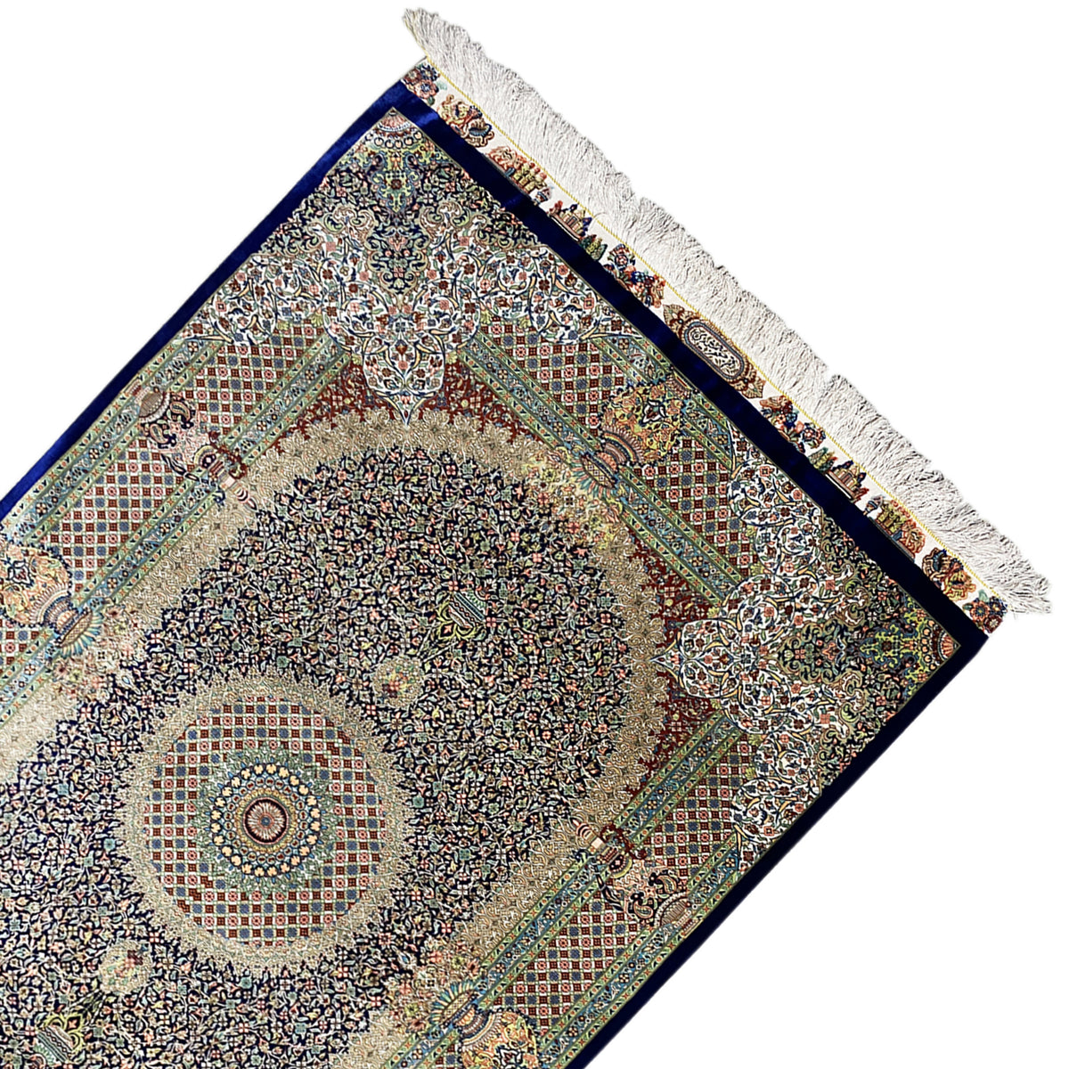 Ghom rug 156x102 cm with decorative pattern, medallions, and beige fringes along the edge