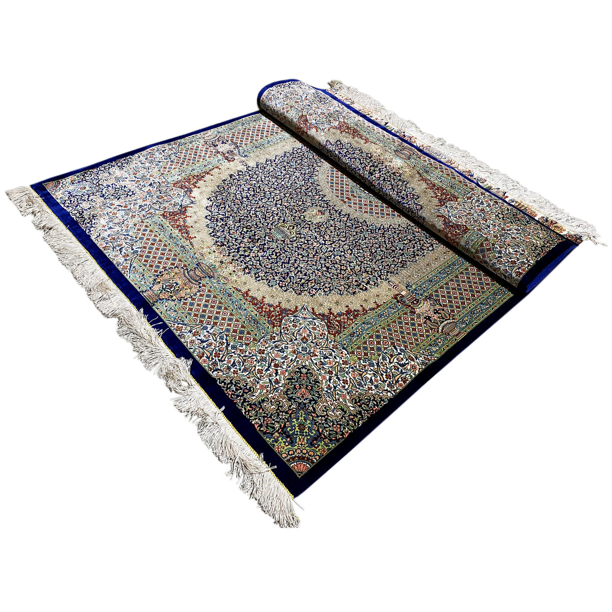 Rug 156x102 cm, rolled presentation; blue-bordered ornament with fringes