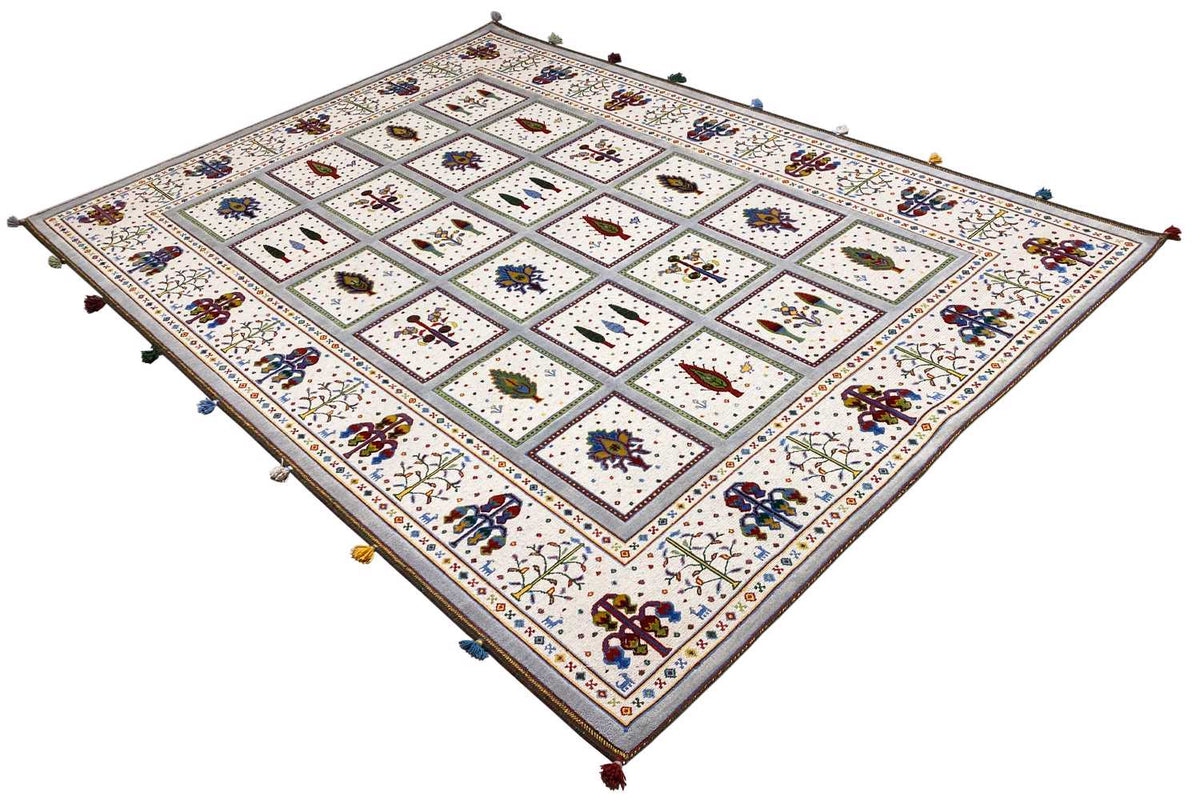 Soumakh rug 240x176 cm, diagonal view, beige grid of ornamental tiles