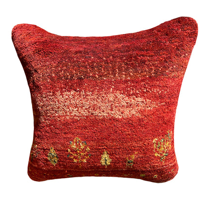 Red decorative cushion 40x40 cm with glittering fabric and gold symbols