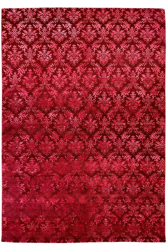 Carpet (232 x 164 cm) with red damask pile and an even ornamental relief