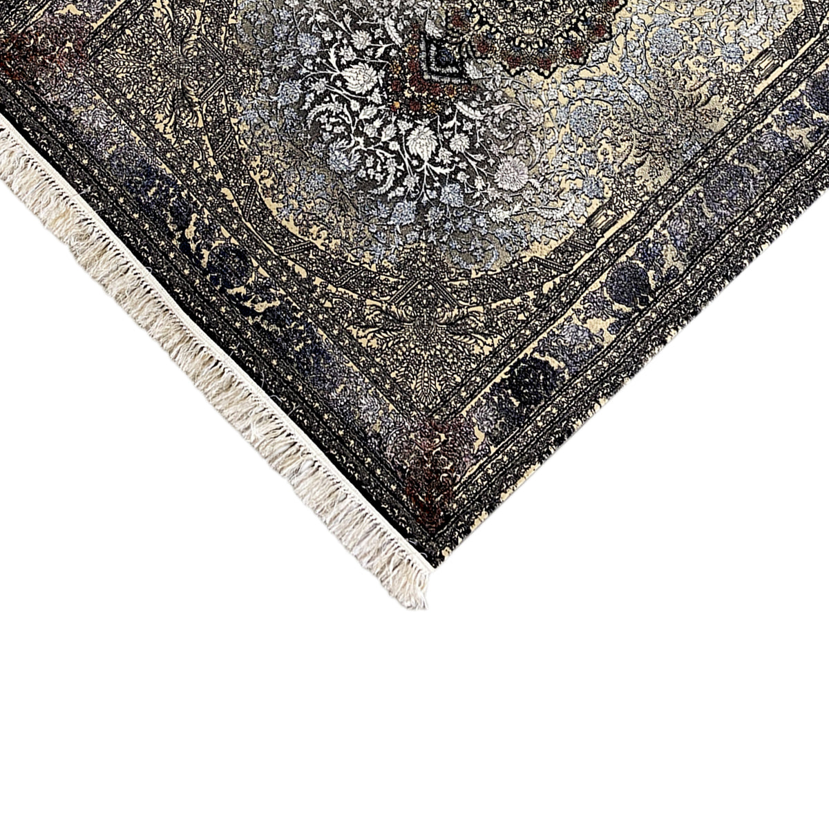 Persian rug 160x230: Detail of the border and fringe along the edge, ornamental pattern.
