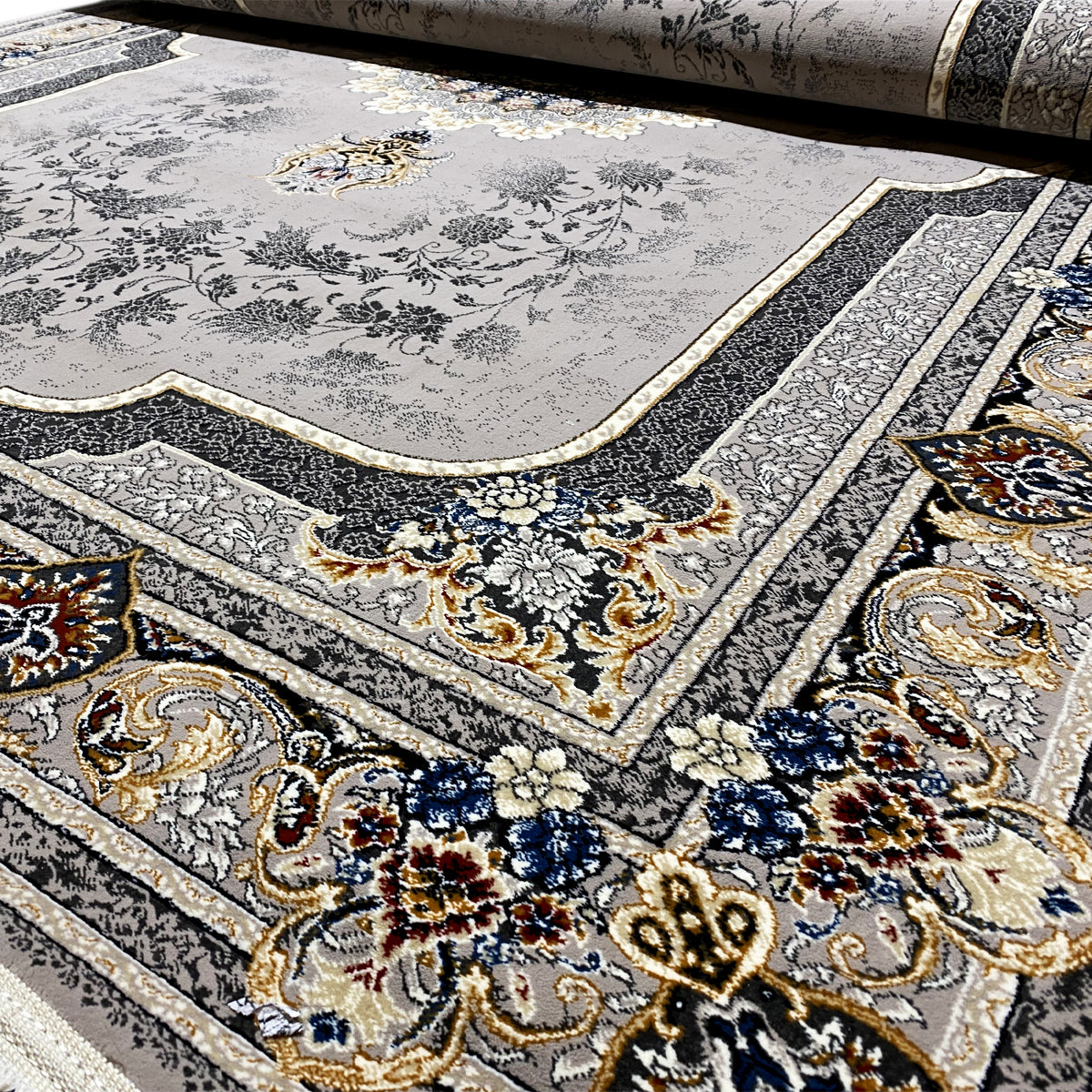 Medallion rug 160x230 Detail: Baroque border with flowers in blue, gold and gray