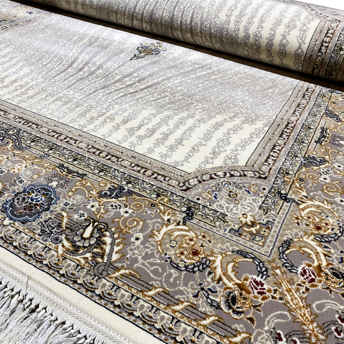 Elara sample rug 160x230 detail view: fringes, floral patterns, and ornamental border