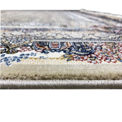 Rug edge with fringes and a multicolored border pattern