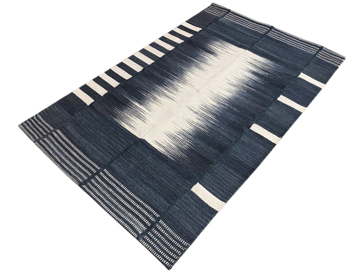 Kilim rug 150x100 cm, dark blue with a light band and striped border