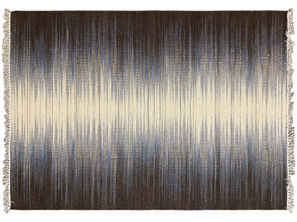 Kelim Teppich 100x150 cm, flacher Webmuster-Look mit Fransen, oben dunkelbraun-unten beige.