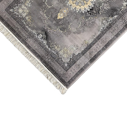 Corner view of Kashan rug 160x230 cm with fringes and ornamental border