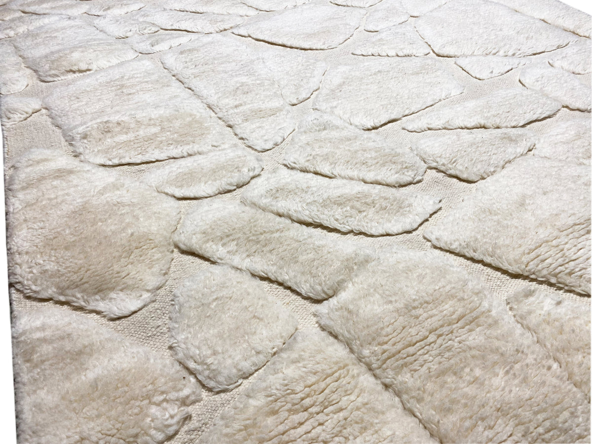 Berber rug 239x170 cm, close-up: light embossed stone look with fine edges