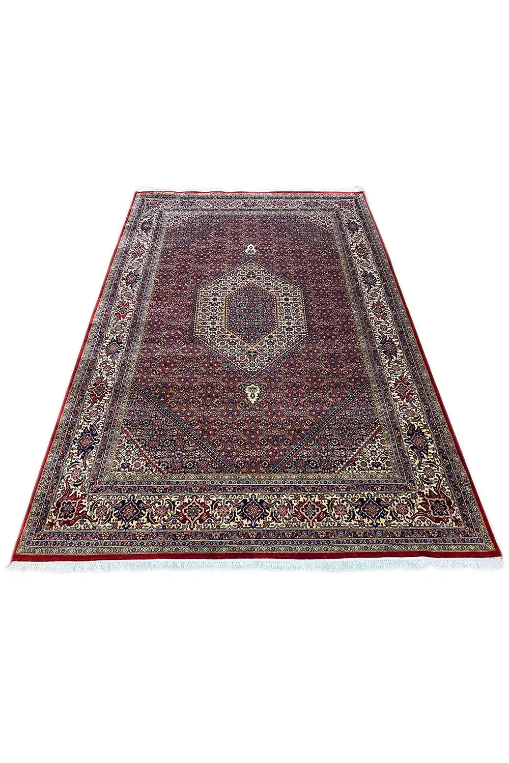 Bidjar rug 303x200 cm, flat-lying, red field with medallion and border