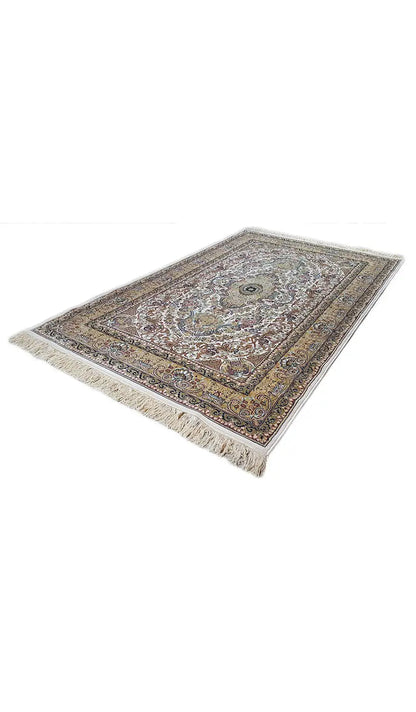 Top-view rug with medallion pattern, multicolored borders, light fringed end
