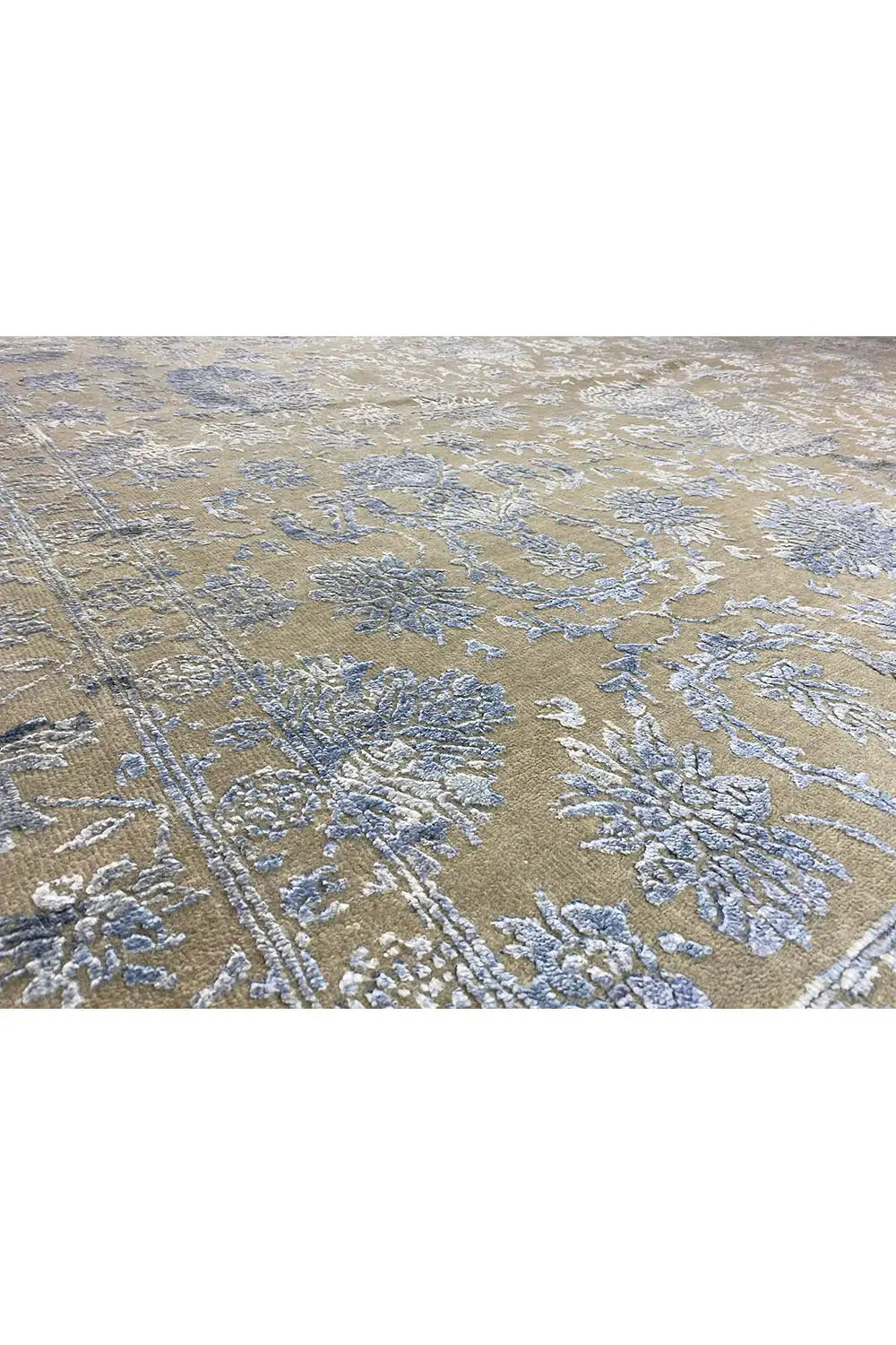 Designer rug with an ornamental pattern, cream/beige base and blue-gray accents