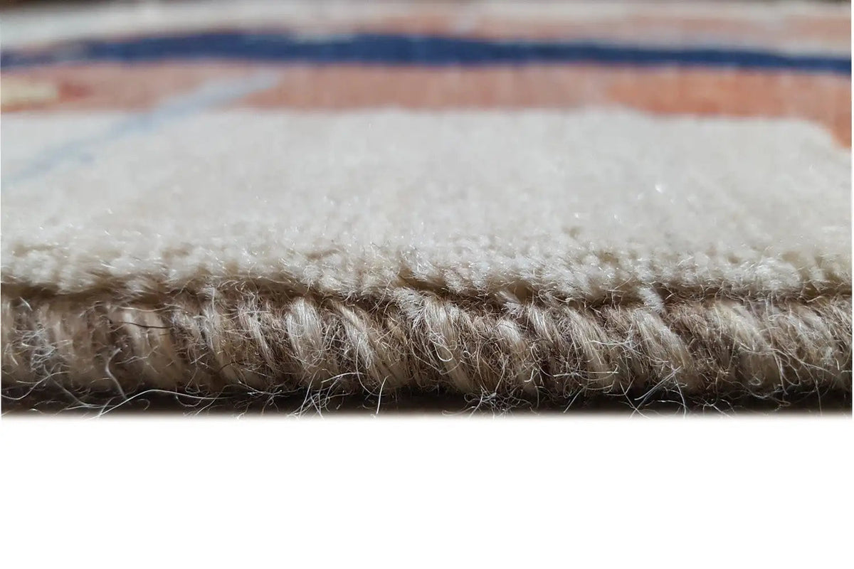 Oriental rug 150x100 cm with short fringe along the edge, beige pile