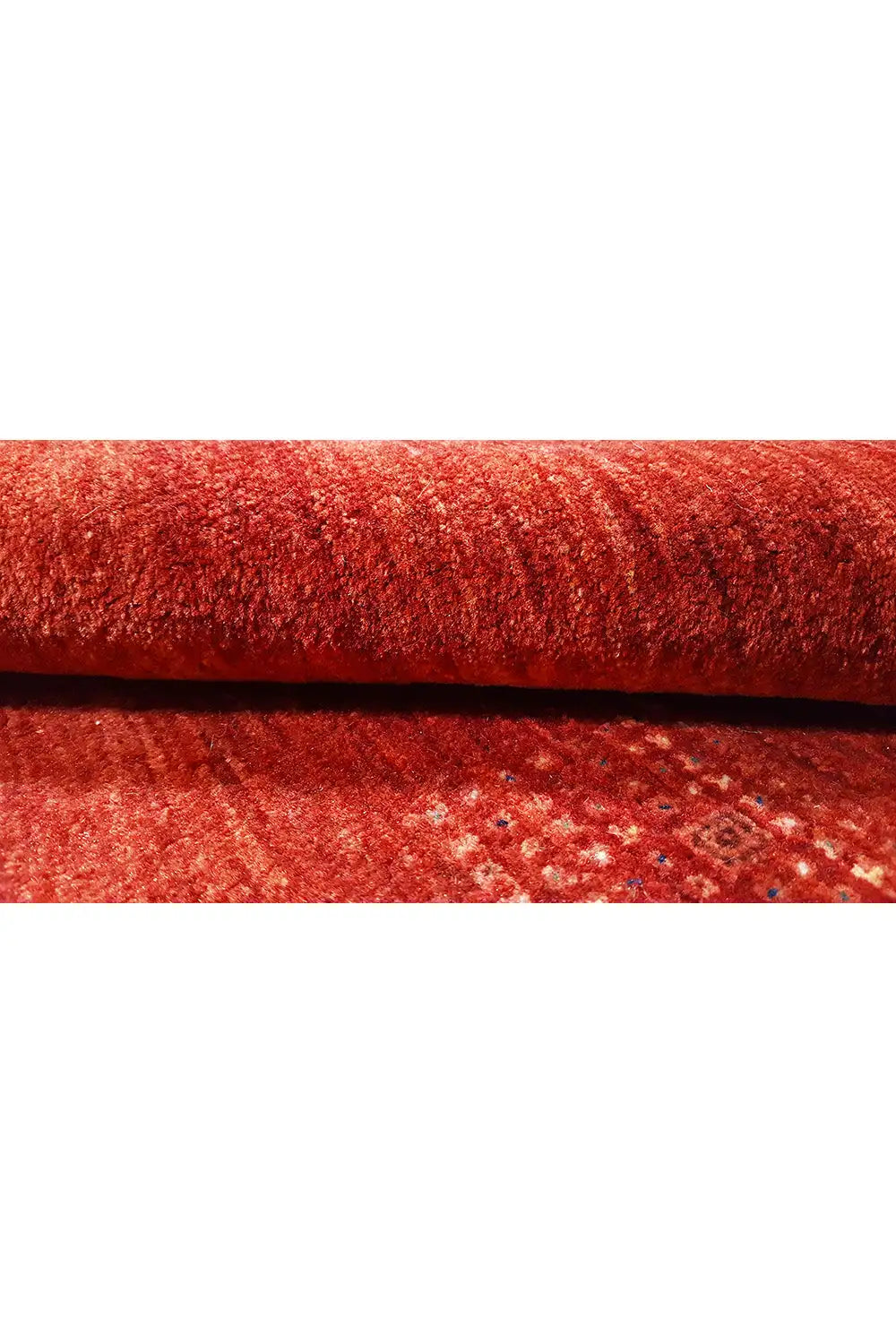 Round Gabbeh rug “Lori” (86x86 cm), side view showing pile height