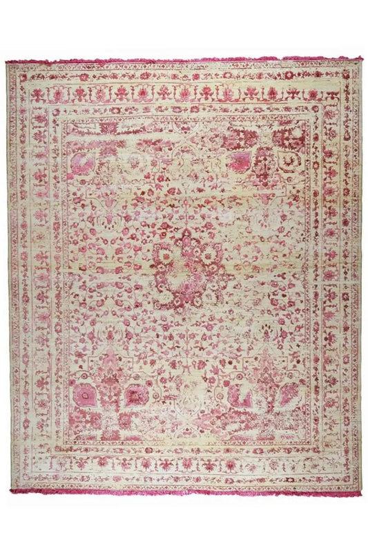 Rug with a floral vintage border, cream with pink tones, uniform overall pattern