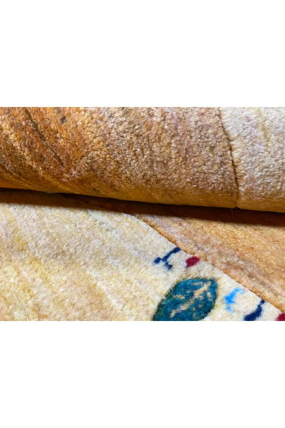 Gabbeh rug 116 x 77 cm, detailed view of the pile and woven pattern at the edge