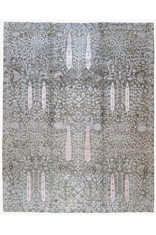 Rug front: gray vintage ornament with fine lines and pastel stripes
