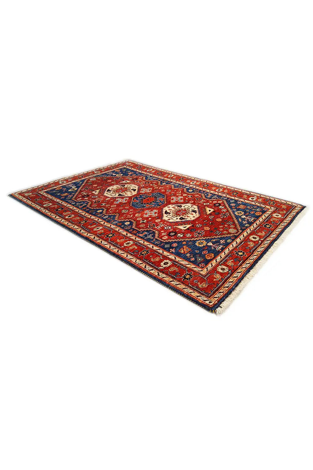 Rug (144x98 cm) with a red and blue ornamental pattern and border around the edges