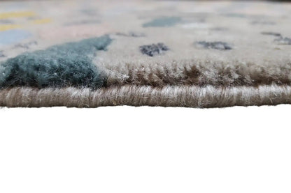 Designer carpet Terrazzo by Pascal Walter with pile at the edge, detailed view