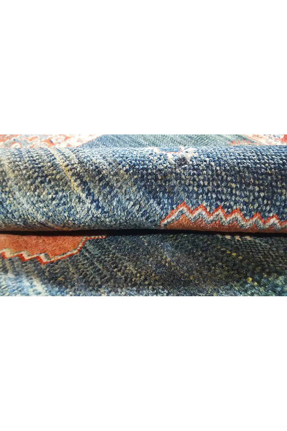 Yalameh rug 244x176 cm, detail of the edge with fringes, blue-green and orange accents