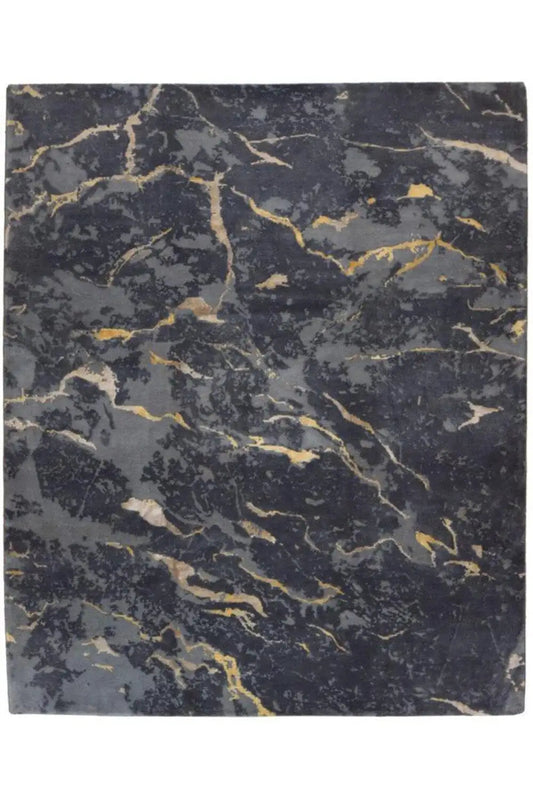 Square rug in dark gray with yellowish marble veins and a defined texture
