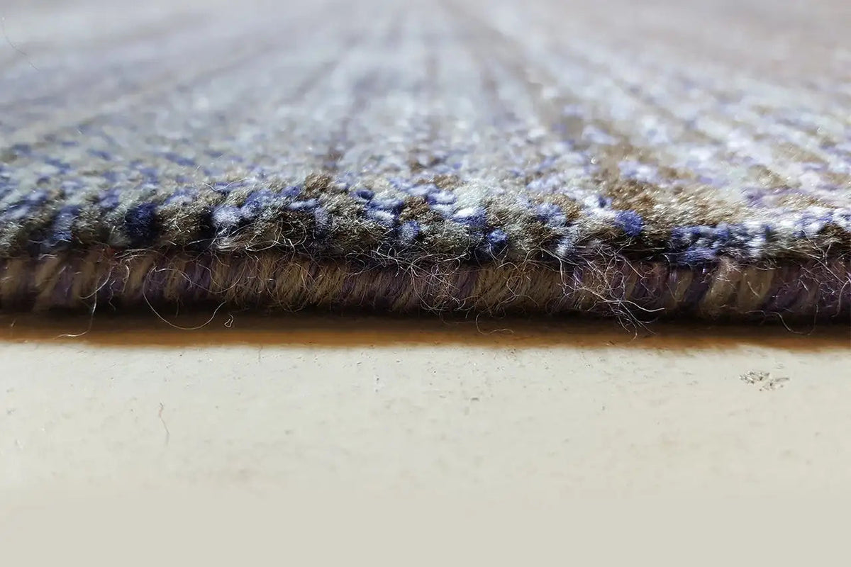 Gabbeh rug Lori, close-up of the rug edge and pile texture