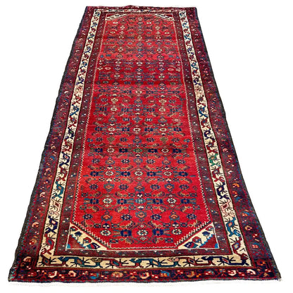 Hamadan runner 306x98 cm: red carpet runner with border and ornaments