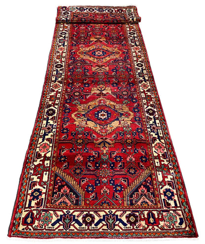 Hamadan runner rug with red medallion and border pattern, blue, beige; 400x111 cm