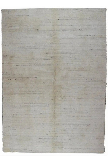 Rectangular rug, light beige with an even, muted pattern