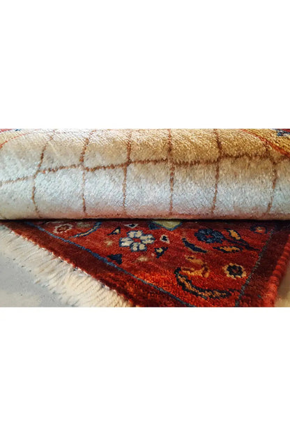 Rug edge with fringe and woven-in pattern, close-up of the back side