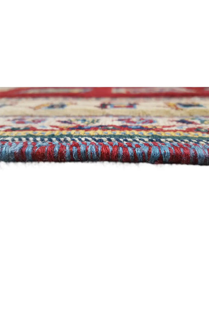Soumak rug: bound edge with multicolored fringes