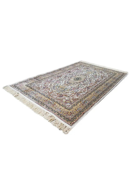 Machine-woven rug 225x150 cm, twisted, with a border and fringes along the edge