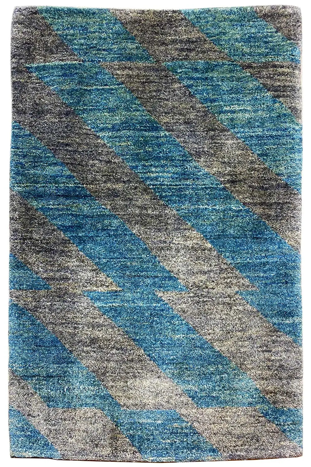Rectangular rug with diagonal stripes in blue, gray and anthracite, 90x55 cm