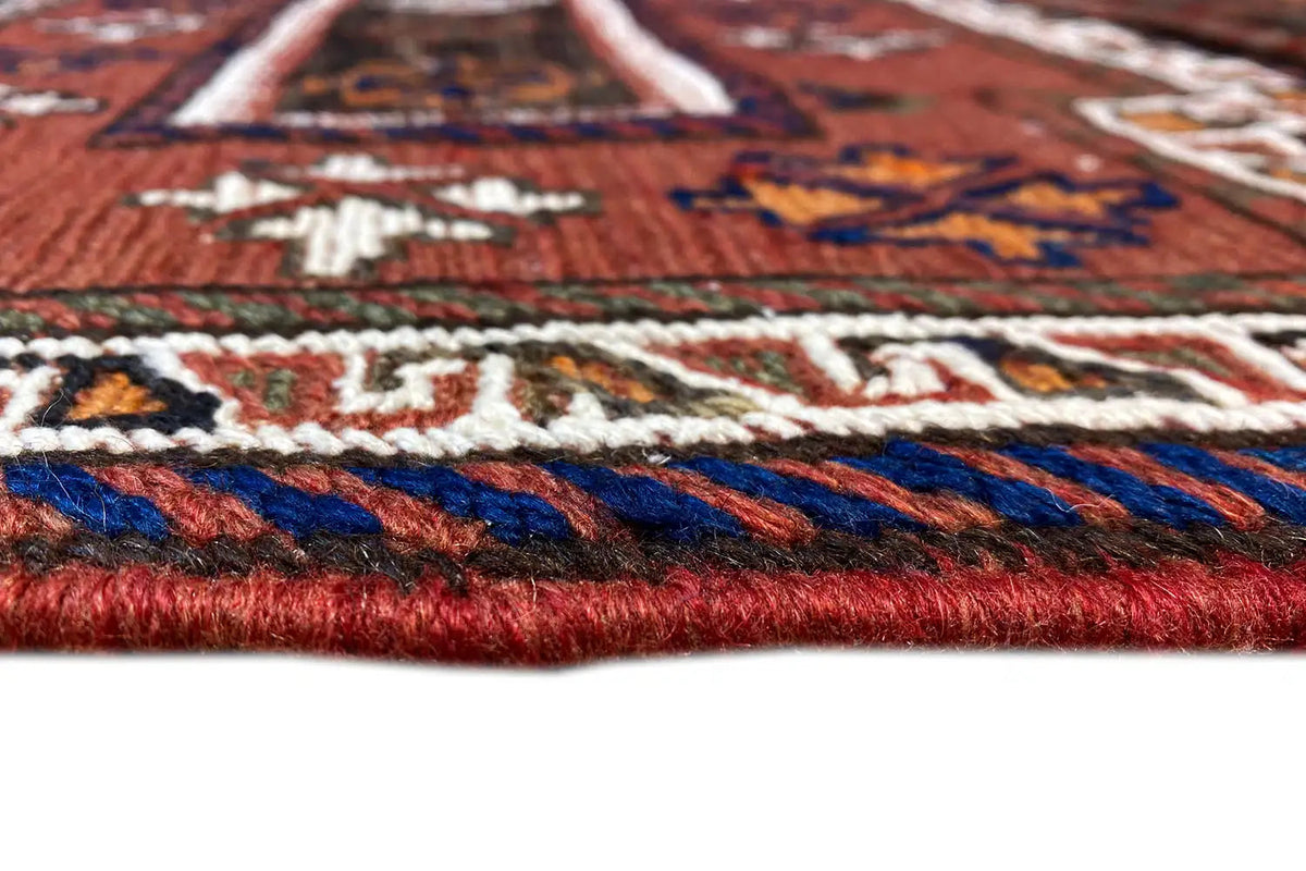 Bakhtiari kilim, border with patterned stripes and red pile edge