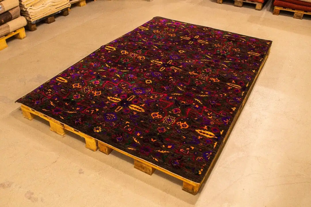Silk sari 240x169 cm, laid flat with a multicolored pattern