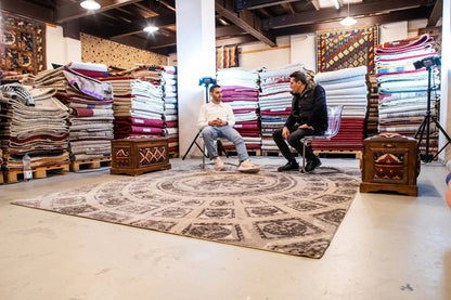 Carpet area 313x252 cm at a glance: ornamental pattern, light beige base