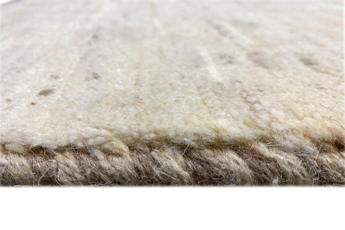 Gabbeh rug 150x101 cm, close-up of the pile and fringed edge finish