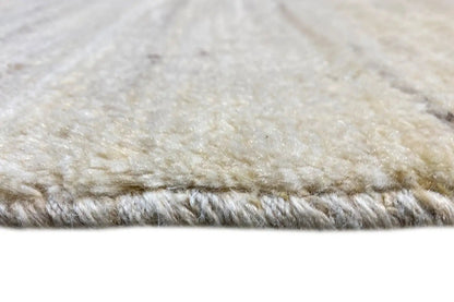 Gabbeh rug 174x110 cm, detail of the pile at the edge, light beige with a dense border
