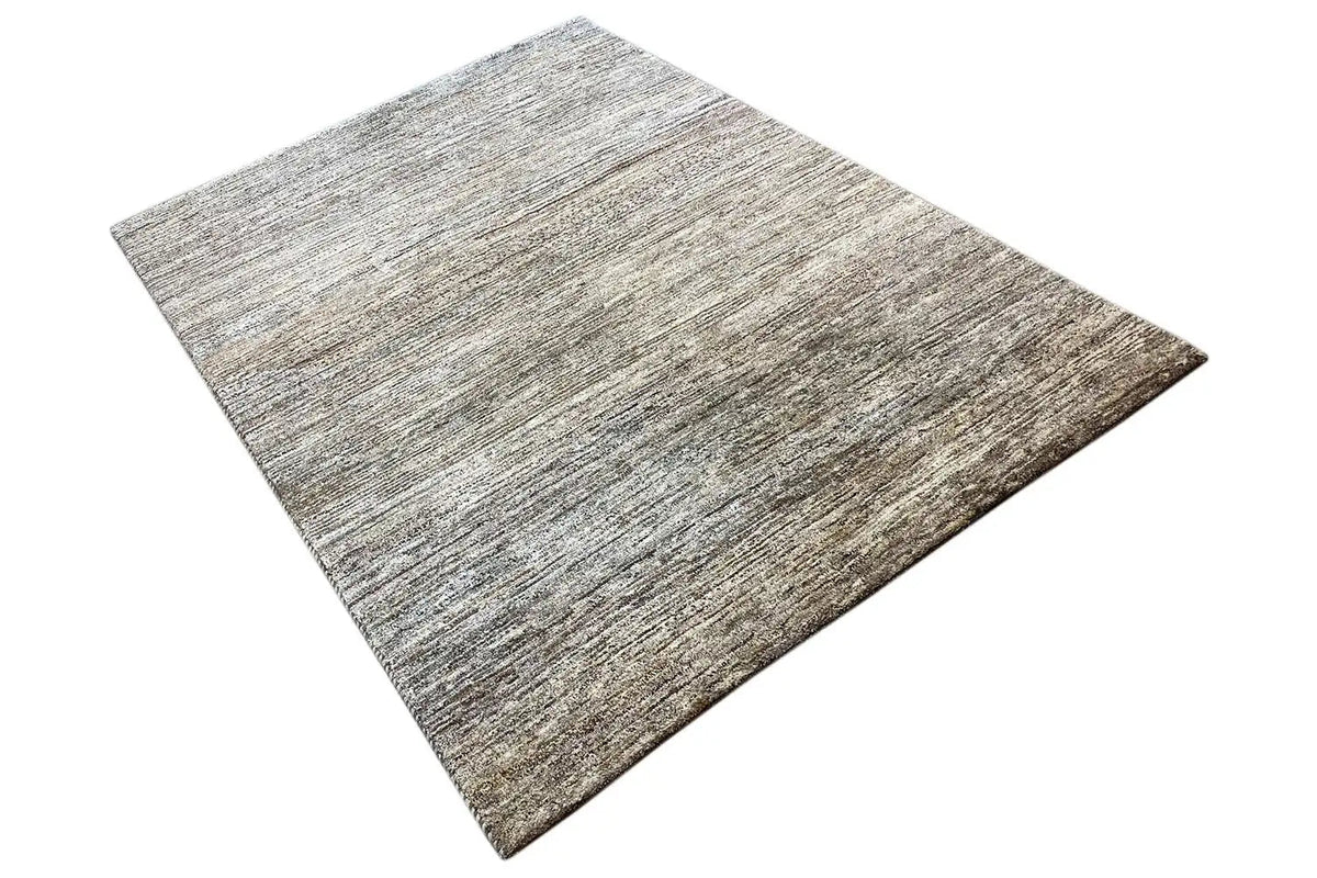 Rectangular Gabbeh rug, mottled gray/beige with fine lines