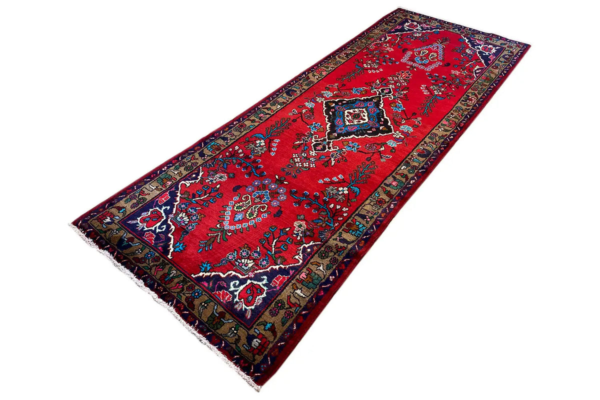 Hamadan runner 317x110 cm, red Oriental pattern with decorative border and corner motifs
