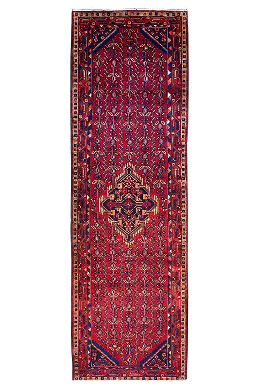 Hamadan runner 369x108 cm: red central ornament in a rectangular layout