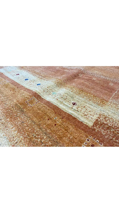 Gabbeh rug, patterned stripes in brown/beige, detail of the edge