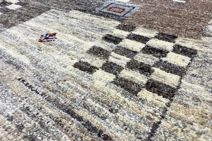 Gabbeh rug 200x151 cm: Detail with a beige, gray, and black pattern