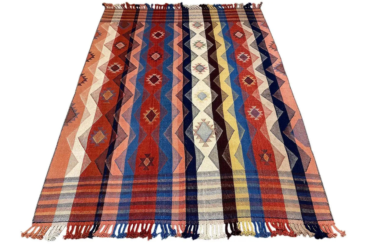 Jajim exclusive rug with diamond and stripe pattern and fringes