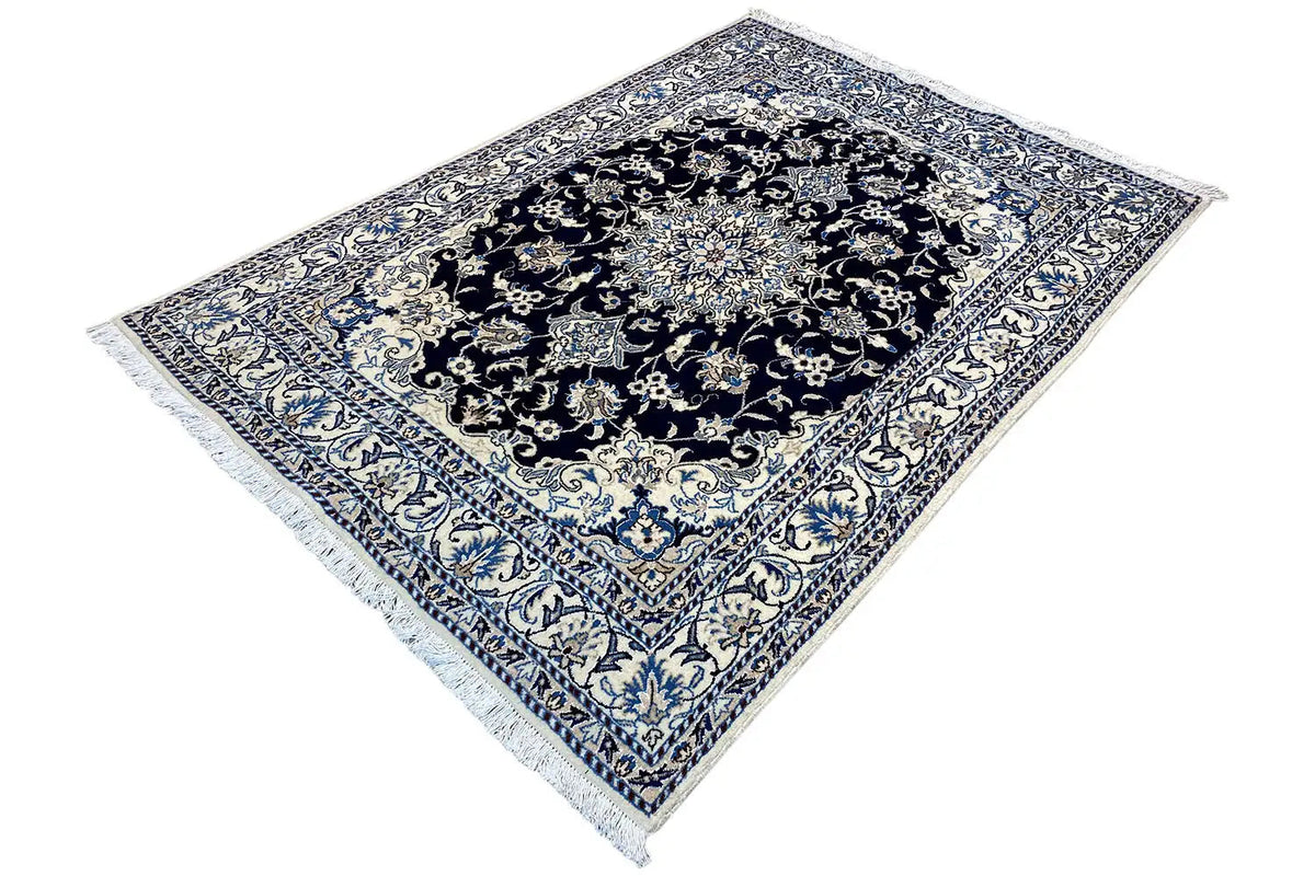 Nain rug 205×146 cm, unfolded, with a dark central medallion and borders