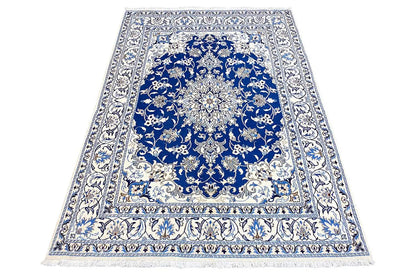 Nain rug 205x146 cm, blue and white, with a central medallion design and bound edge