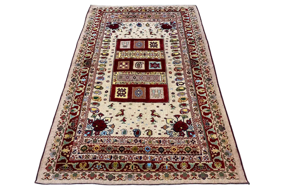 Soumak rug 160×102 cm, wide border with red field medallions