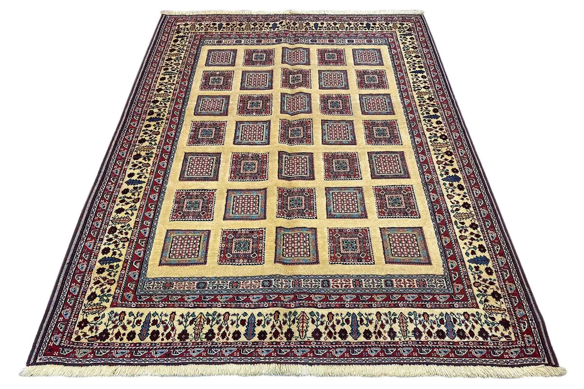 Soumak rug 210x150 cm, full view with geometric grid and border fringe