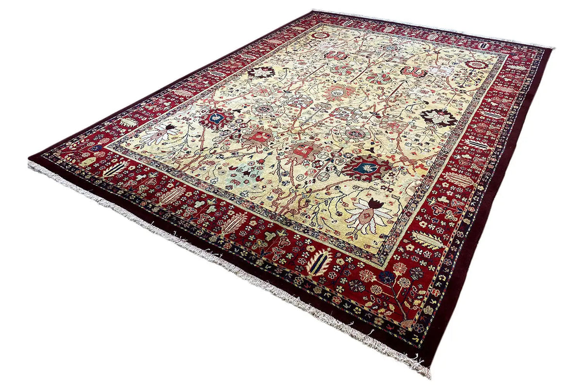 Sultan Abad exclusive rug: central frame, red border
